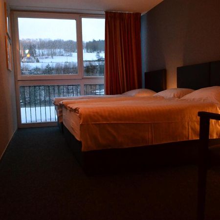 Hotel Les Rives Du Doubs レ・プルネ エクステリア 写真