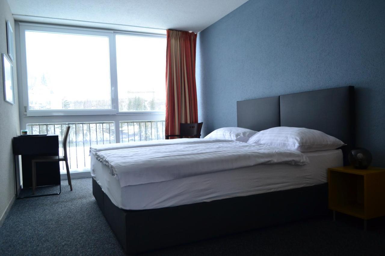 Hotel Les Rives Du Doubs レ・プルネ エクステリア 写真