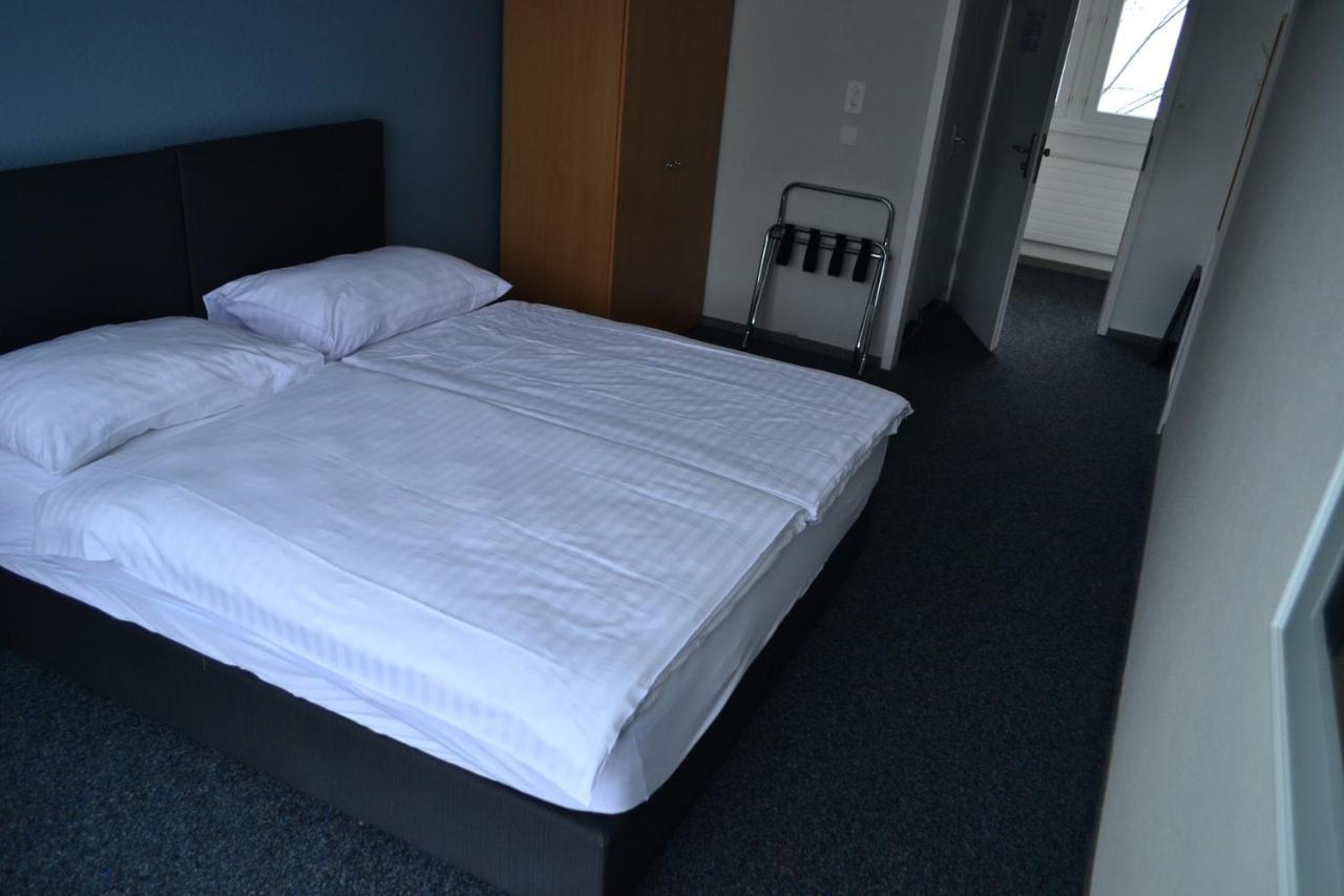 Hotel Les Rives Du Doubs レ・プルネ エクステリア 写真